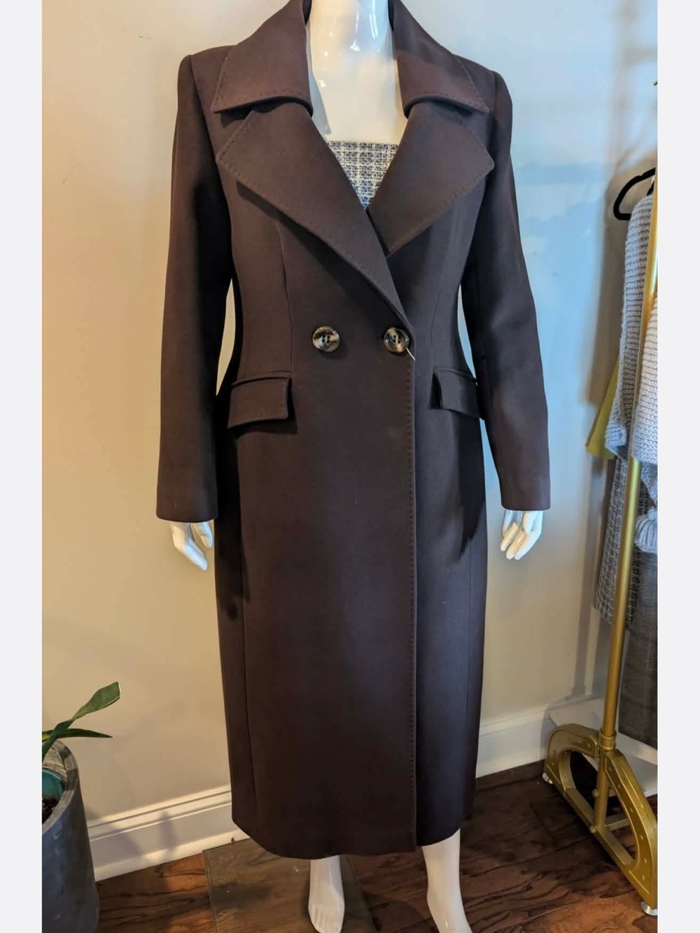 NWT Elegant dark chocolate cashmere coat in a timeless maxi silhouette.